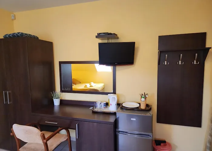 Goscinne Zacisze Pensión Grzybowo (West Pomeranian)